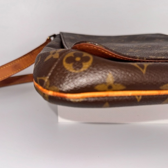 LOUIS VUITTON - Musette Salsa bag R1.326 - Picture 5 of 7